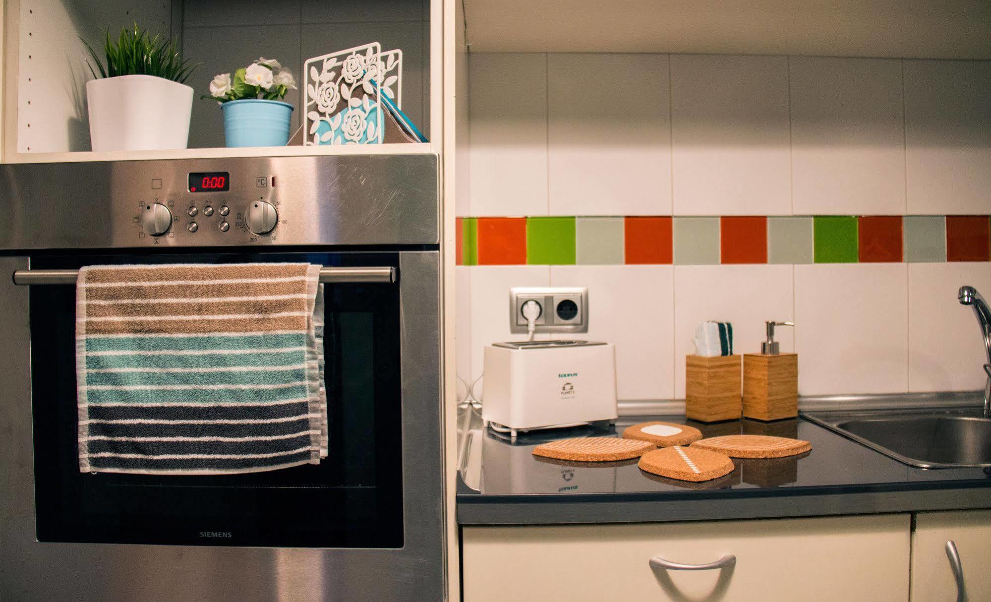 Lollipop Flats City Centre Supreme Suite Madrid Eksteriør billede
